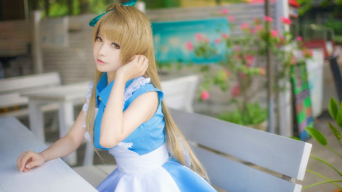养眼cosplay小姐姐,营养跟不上